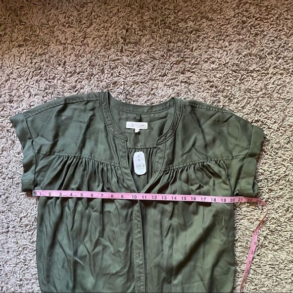 Lou & Grey Relaxed Fit Shortsleeve Buttondown - Army Green - Picture 7 of 9